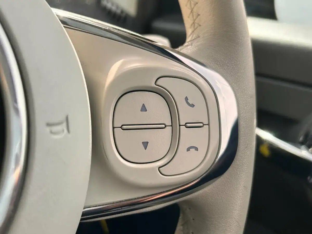 2018-fiat-500-12-lounge-big-16