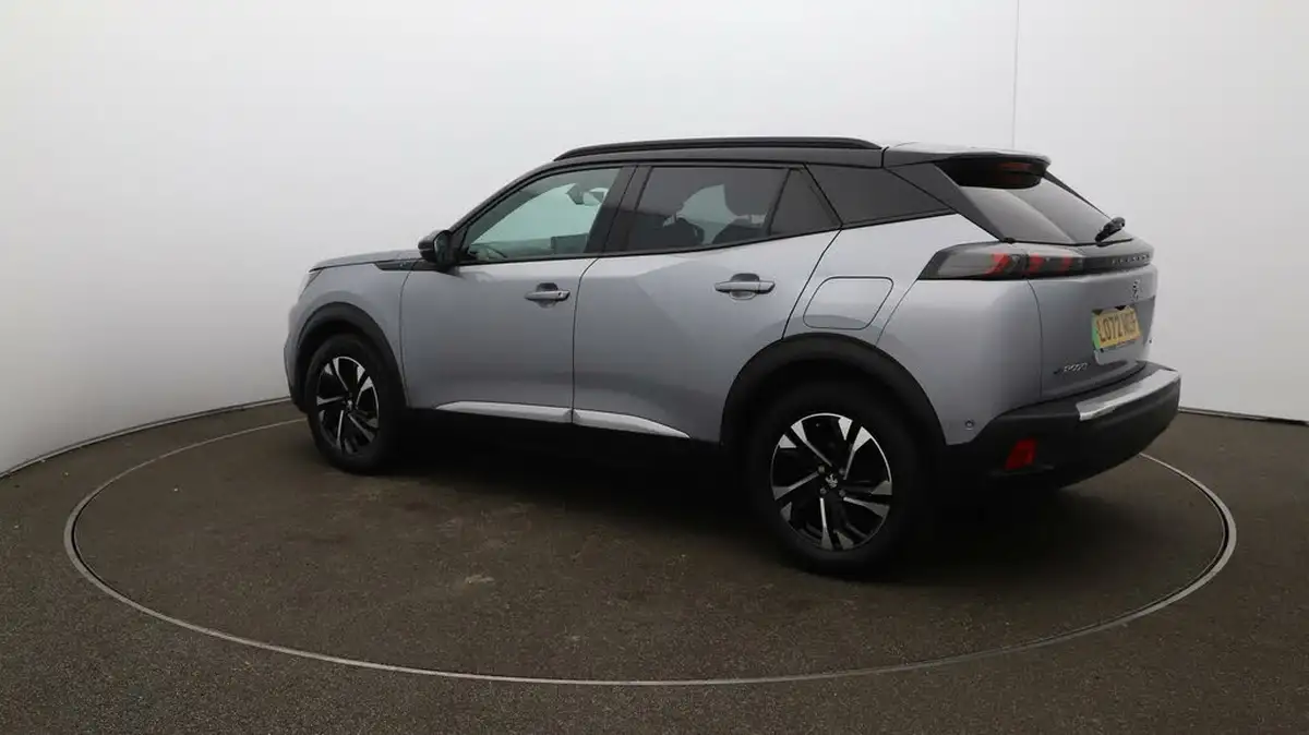 2023-peugeot-2008-suv-e-gt-136bhp-50kwh-station-wagon-big-28