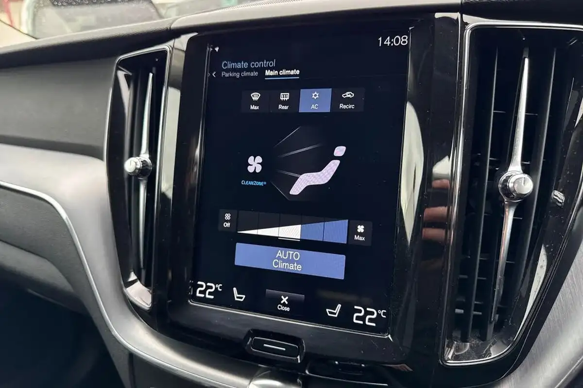 2019-volvo-xc60-20-t4-edition-big-20