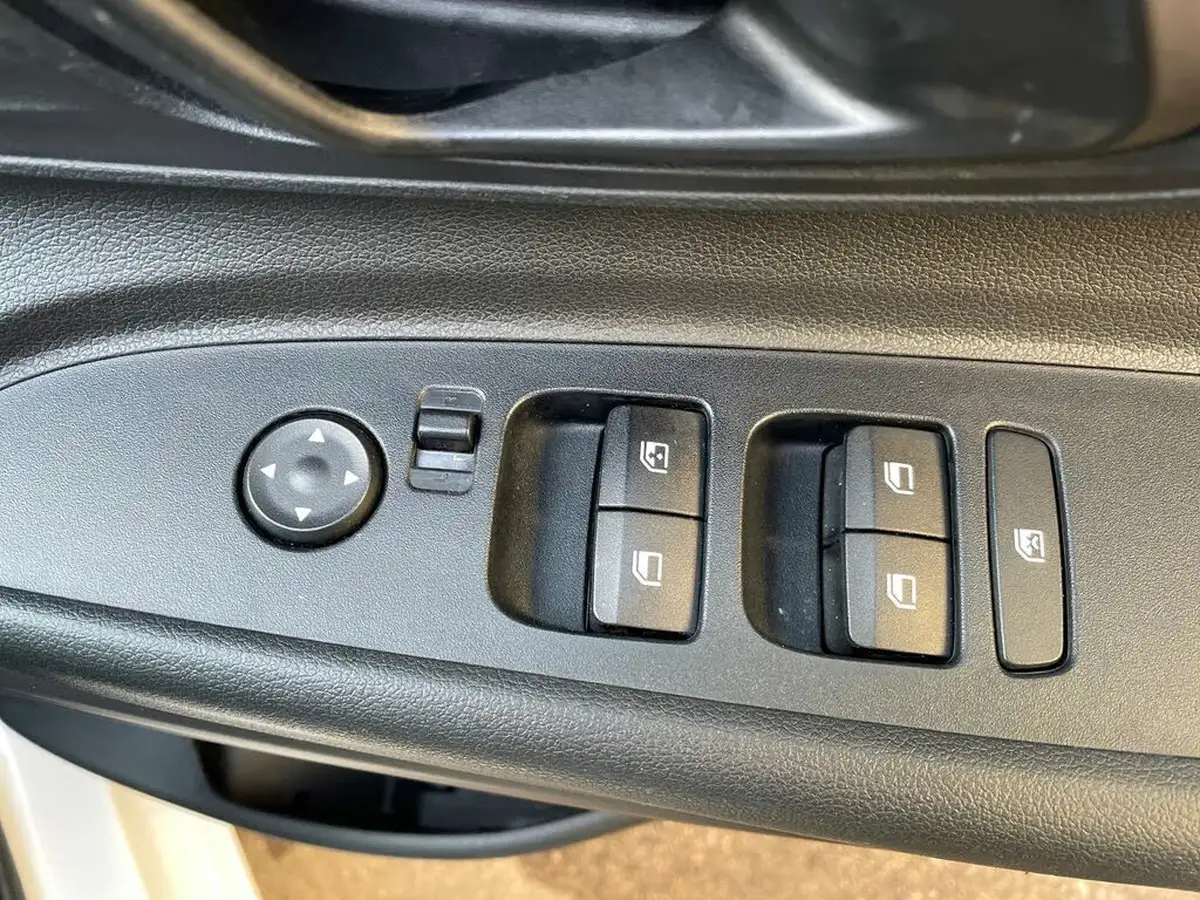 2021-hyundai-i20-10-t-gdi-se-connect-eclutch-imt-big-19