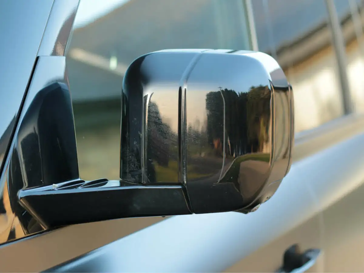 2023-land-rover-110-defender-30-d300-hard-top-x-dynamic-hse-110-big-41