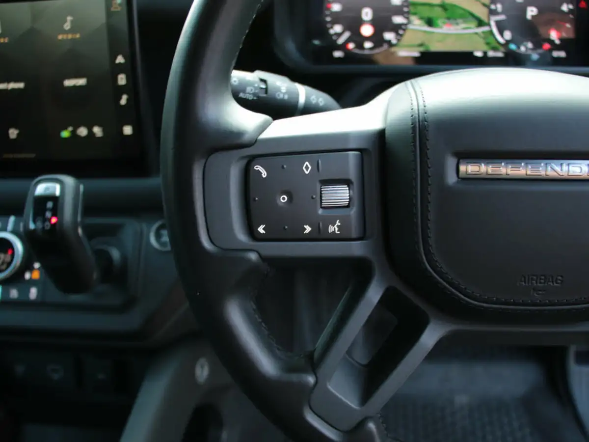 2023-land-rover-110-defender-30-d300-hard-top-x-dynamic-hse-110-big-65