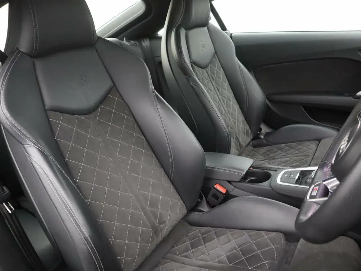 2019-audi-tt-coupe-20-40-tfsi-s-line-big-7