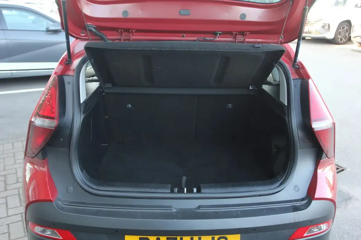 2021-hyundai-bayon-10-t-gdi-se-connect-big-16
