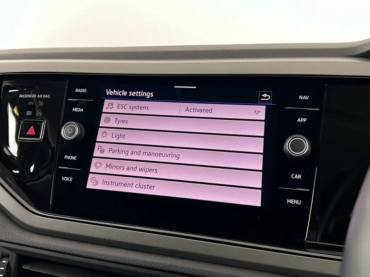 2021-volkswagen-polo-10-tsi-match-big-25