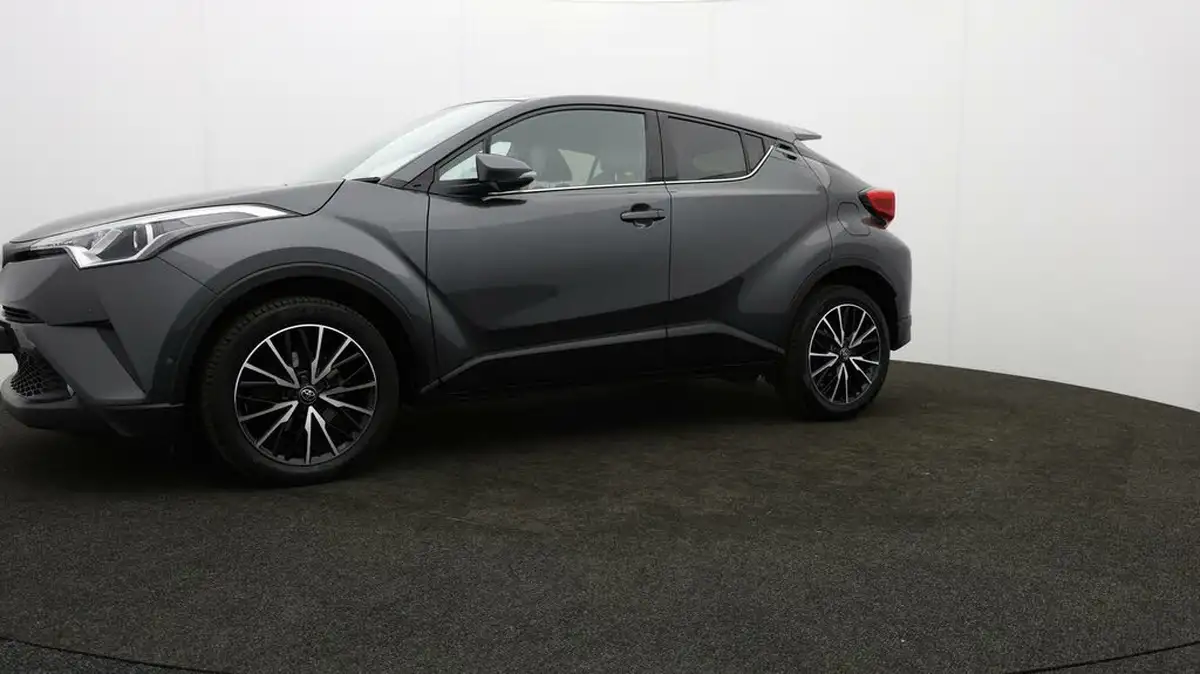2018-toyota-c-hr-12-excel-big-54
