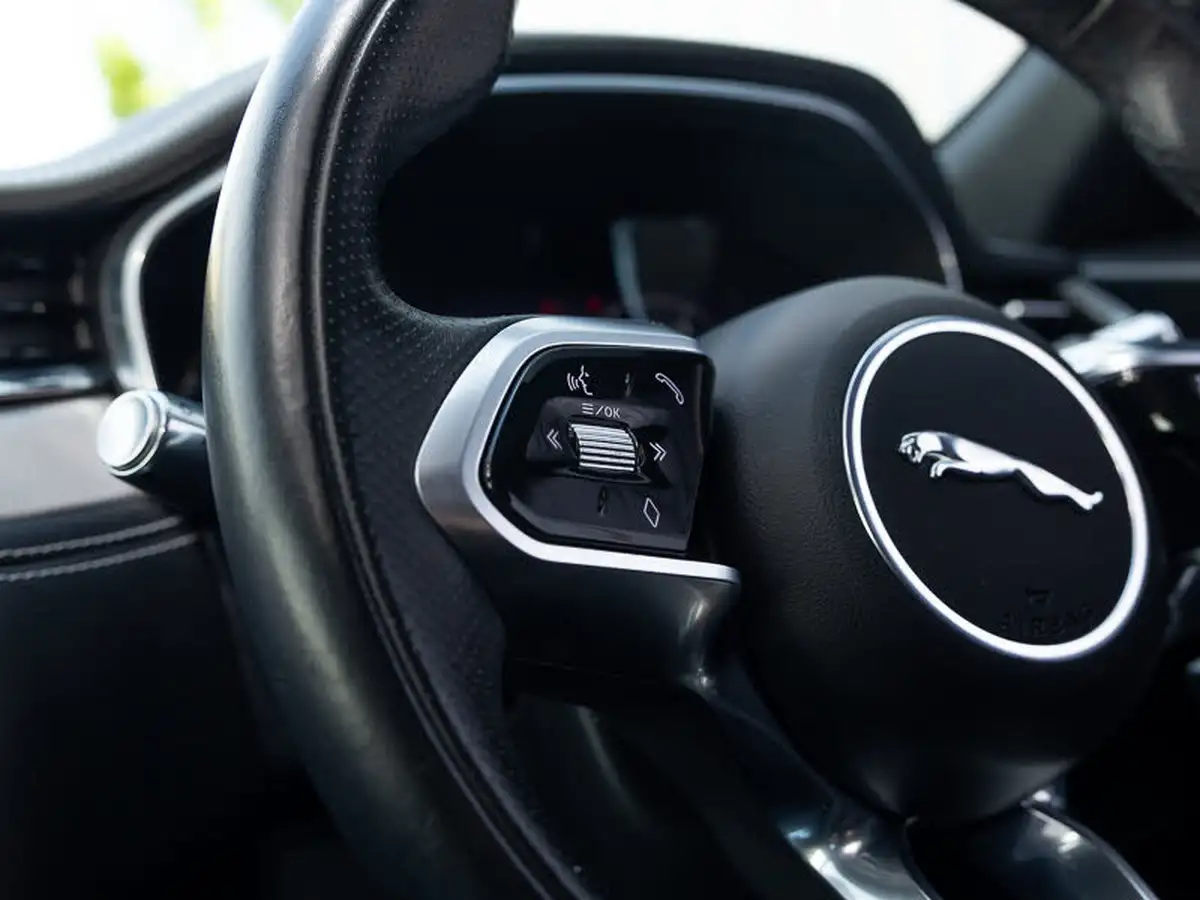 2021-jaguar-f-pace-20-d200-r-dynamic-se-mhev-big-14