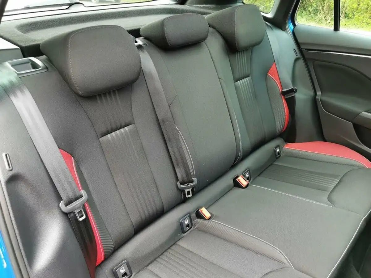 2020-skoda-kamiq-15-tsi-monte-carlo-dsg-big-34