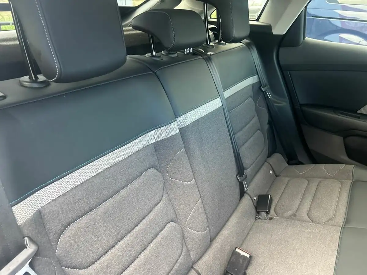 2022-citroen-c4-12-puretech-shine-130ps-big-33