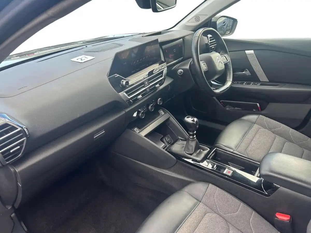 2022-citroen-c4-12-puretech-shine-130ps-big-5