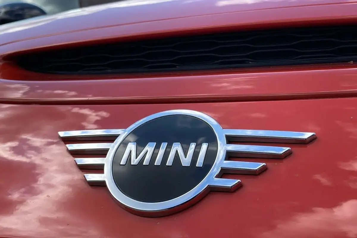 2018-mini-cooper-20-cooper-s-exclusive-ss-hatchback-3d-big-35