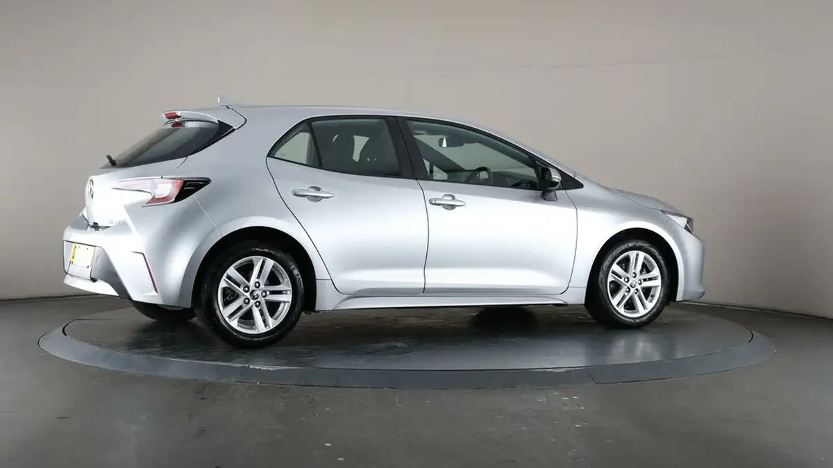 2023-toyota-corolla-18-vvt-i-icon-120bhp-trk-hatchback-5d-big-57