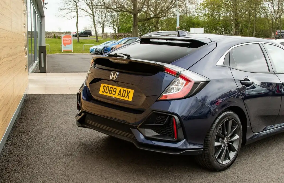 2020-honda-civic-10-vtec-turbo-ex-ss-hatchback-5d-big-8