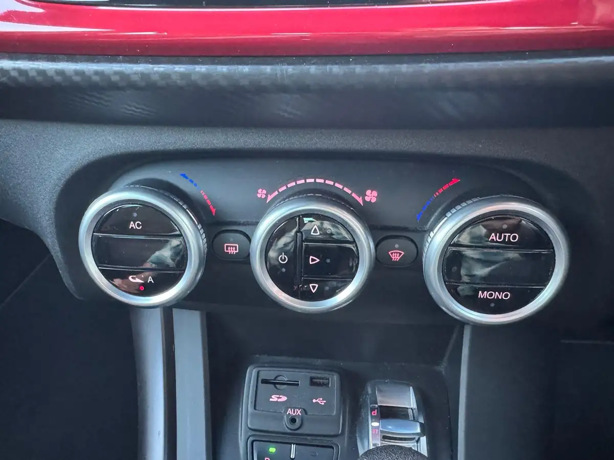 2016-alfa-romeo-giulietta-20jtdm-2-speciale-175bhp-alfa-tct-big-28
