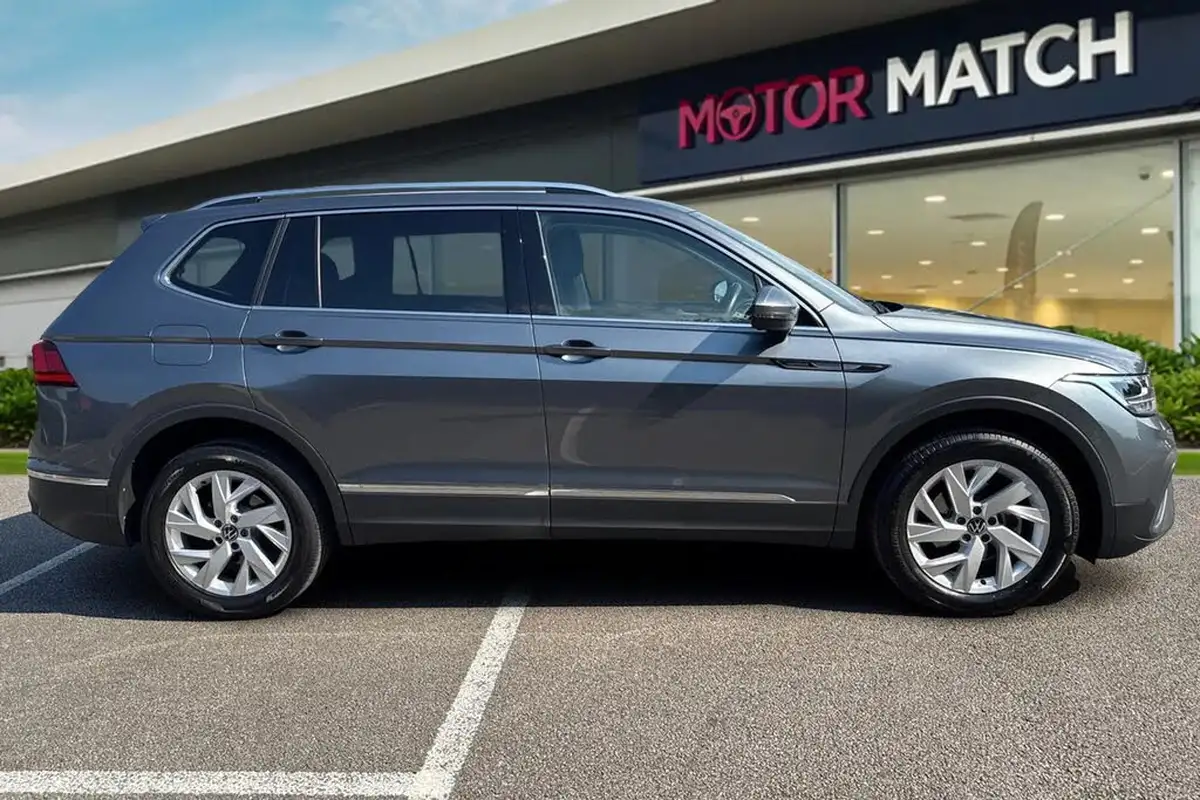 2023-volkswagen-tiguan-allspace-15-tsi-life-big-2