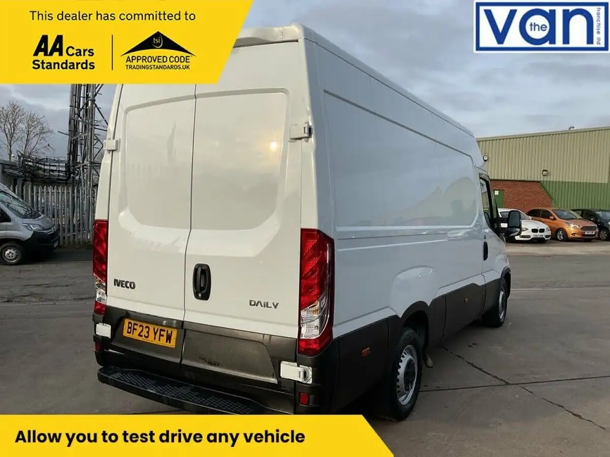 2023-iveco-daily-s-class-23td-35s14v-business-3520mm-h2-136pseu6dt-big-2