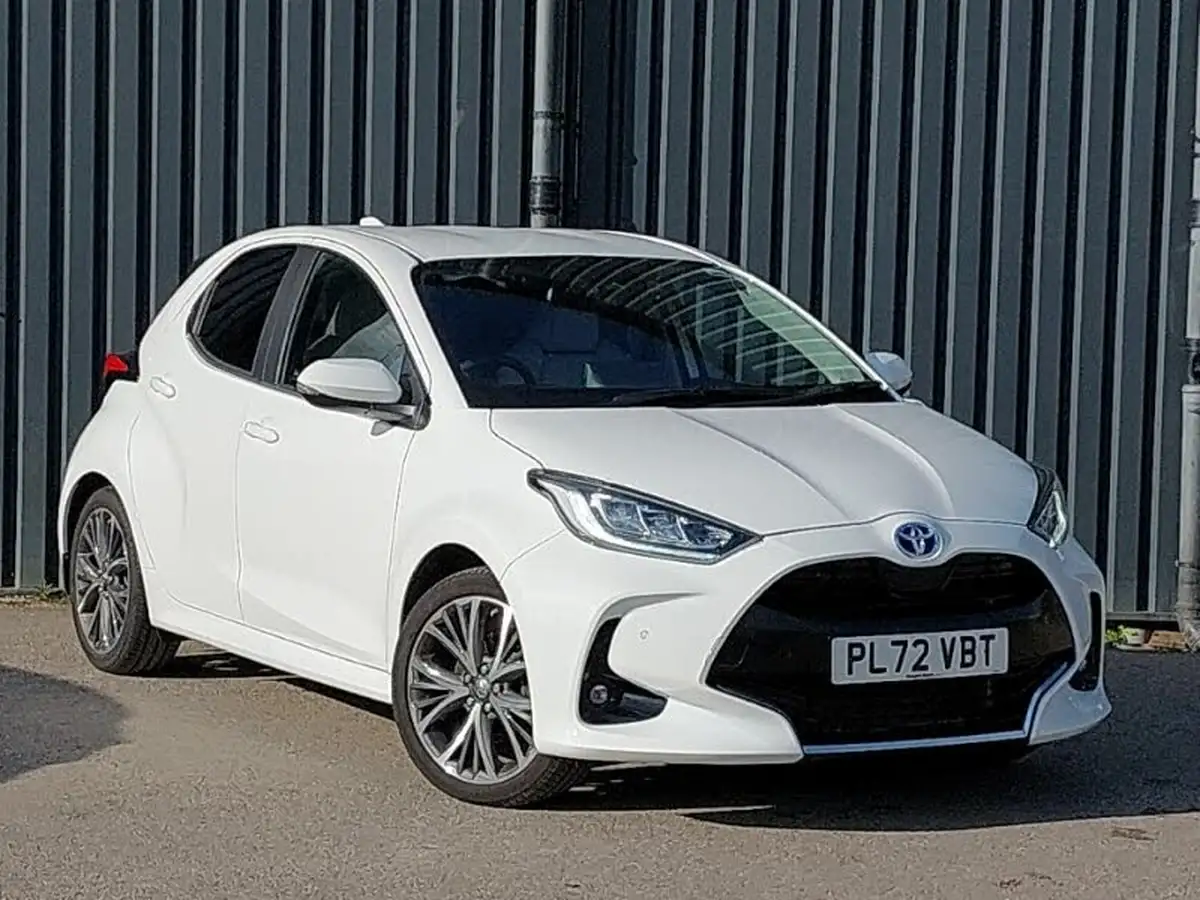 2022-toyota-yaris-15-vvt-i-excel-big-0