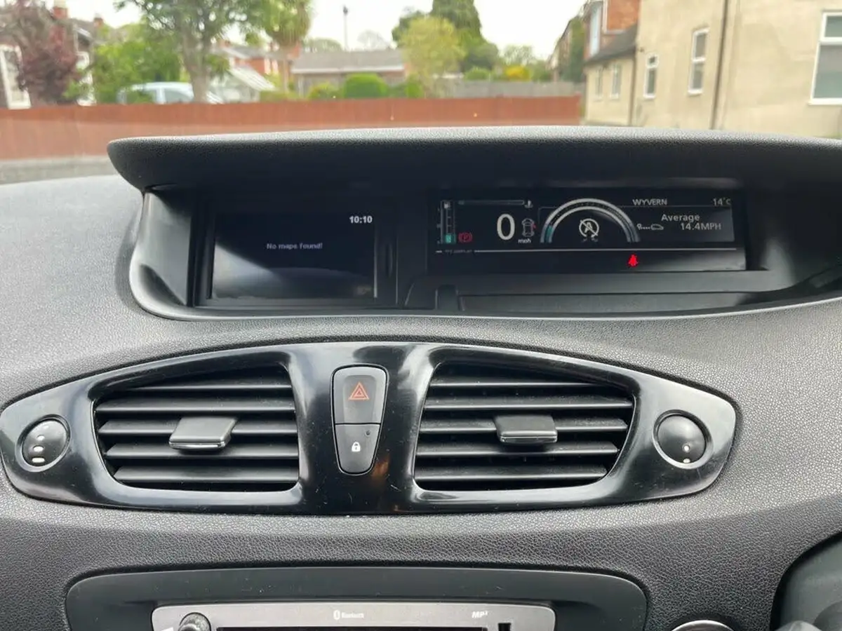 2012-renault-grand-scenic-15dci-dynamique-tom-tom-big-16