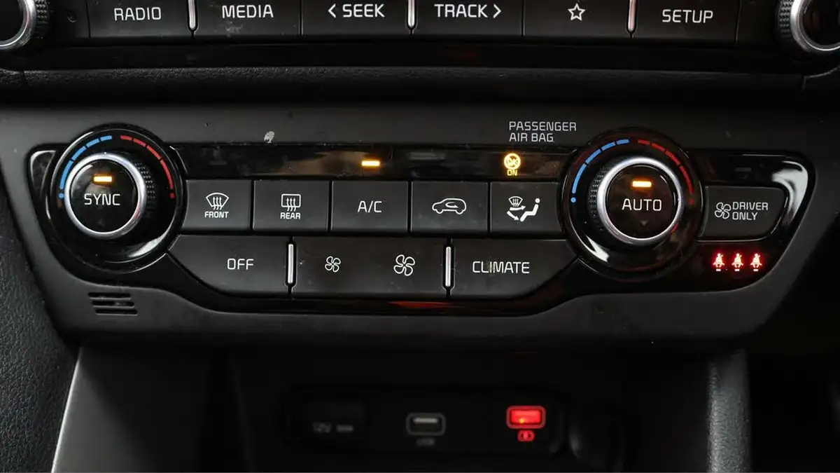 2022-kia-niro-16-gdi-2-139bhp-156kwh-big-11