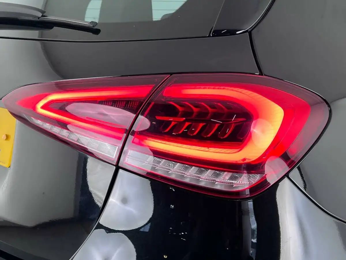 2019-mercedes-benz-a-class-13-a200-amg-line-executive-hatchback-5d-7g-dct-big-7