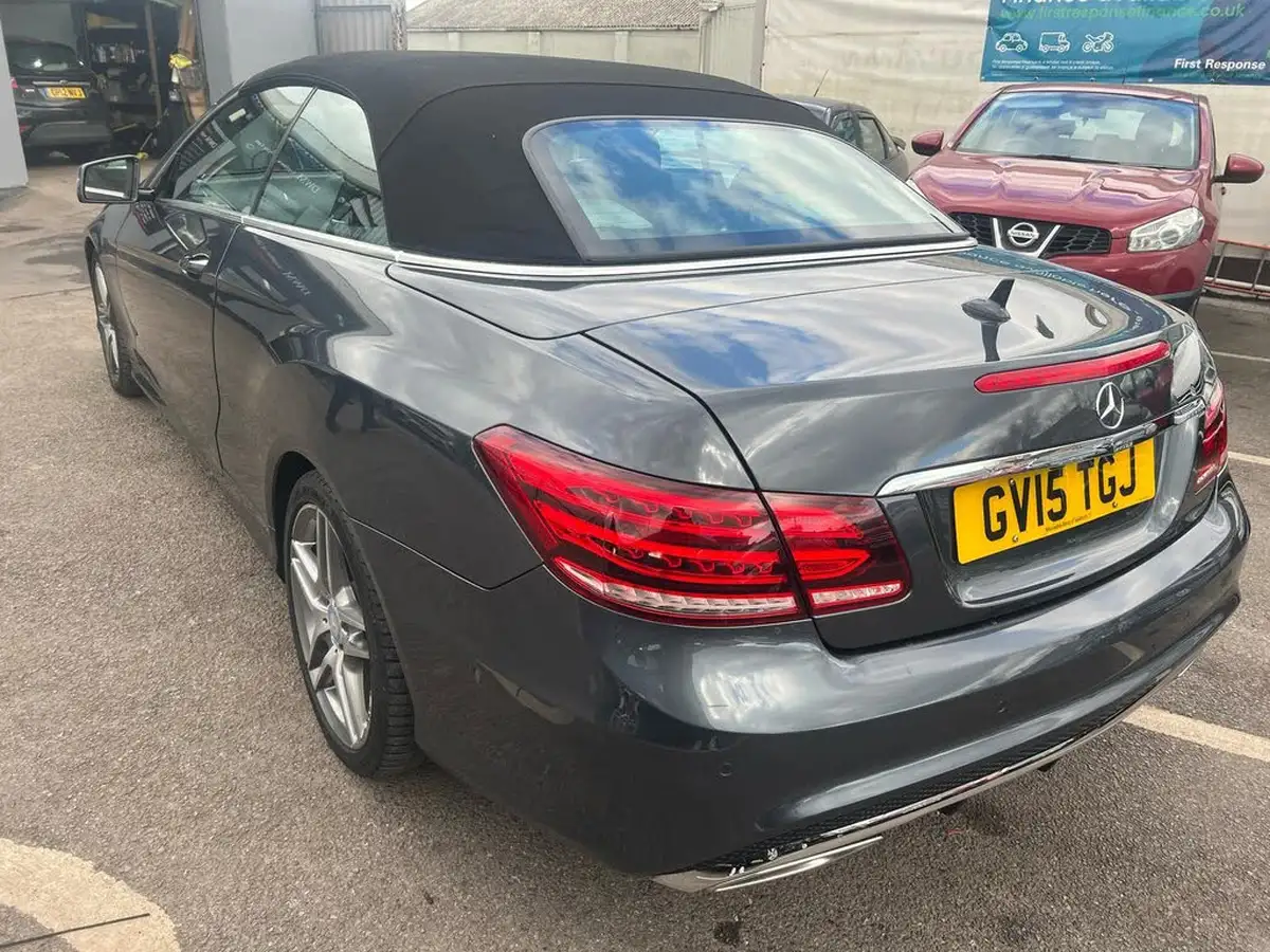 2015-mercedes-benz-e-class-30cdi-e350-amg-line-258ps-premiumss-cabriolet-2d-big-4