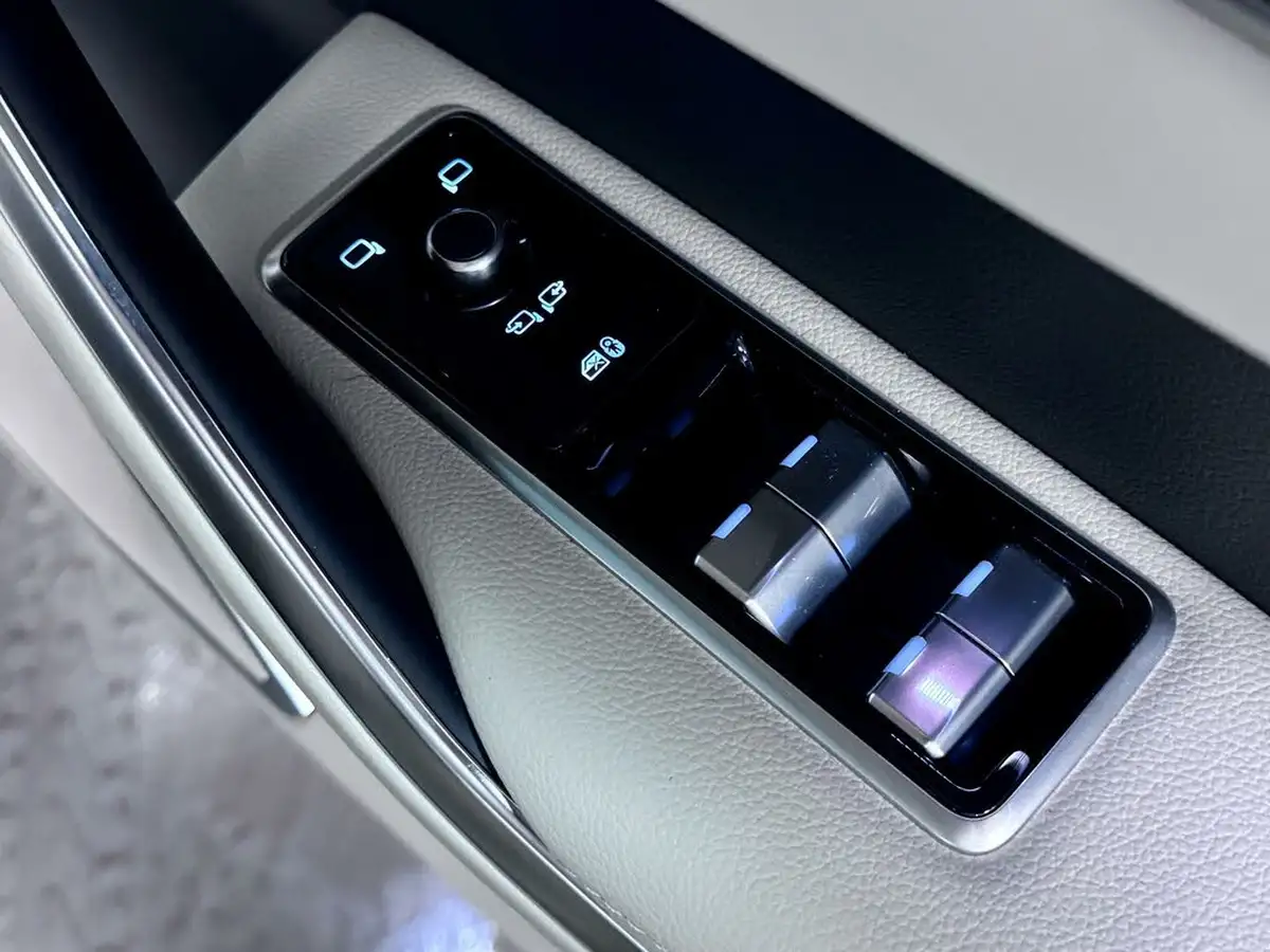 2023-jaguar-f-pace-20-d200-r-dynamic-se-black-big-19