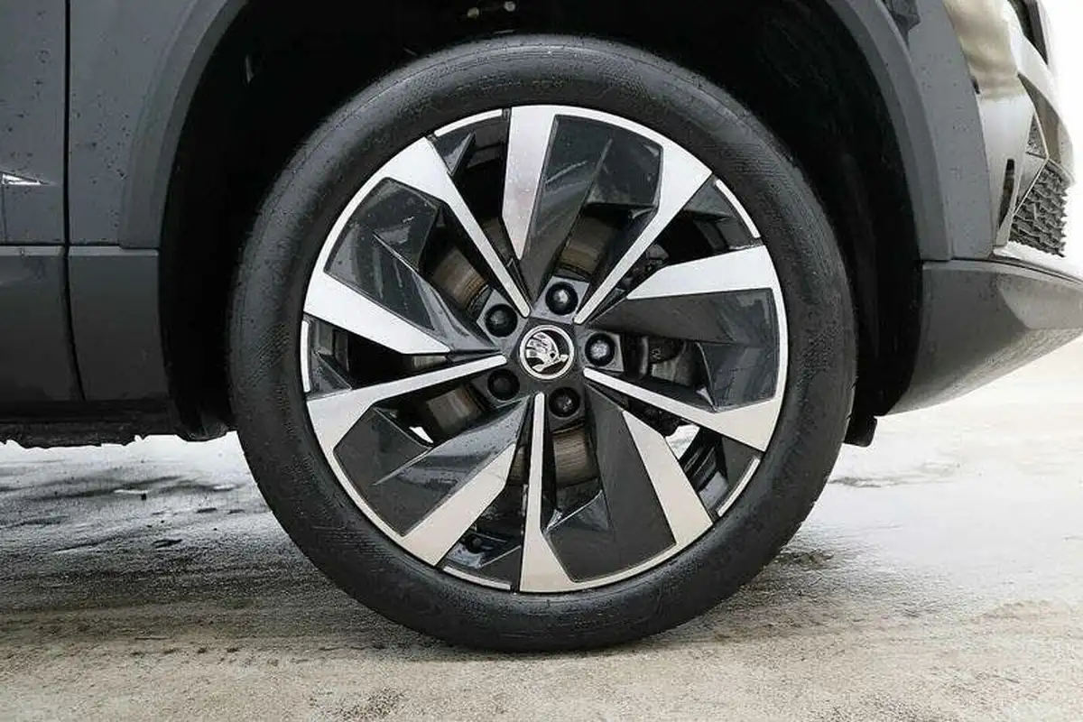 2024-skoda-karoq-15-tsi-se-l-dsg-big-4