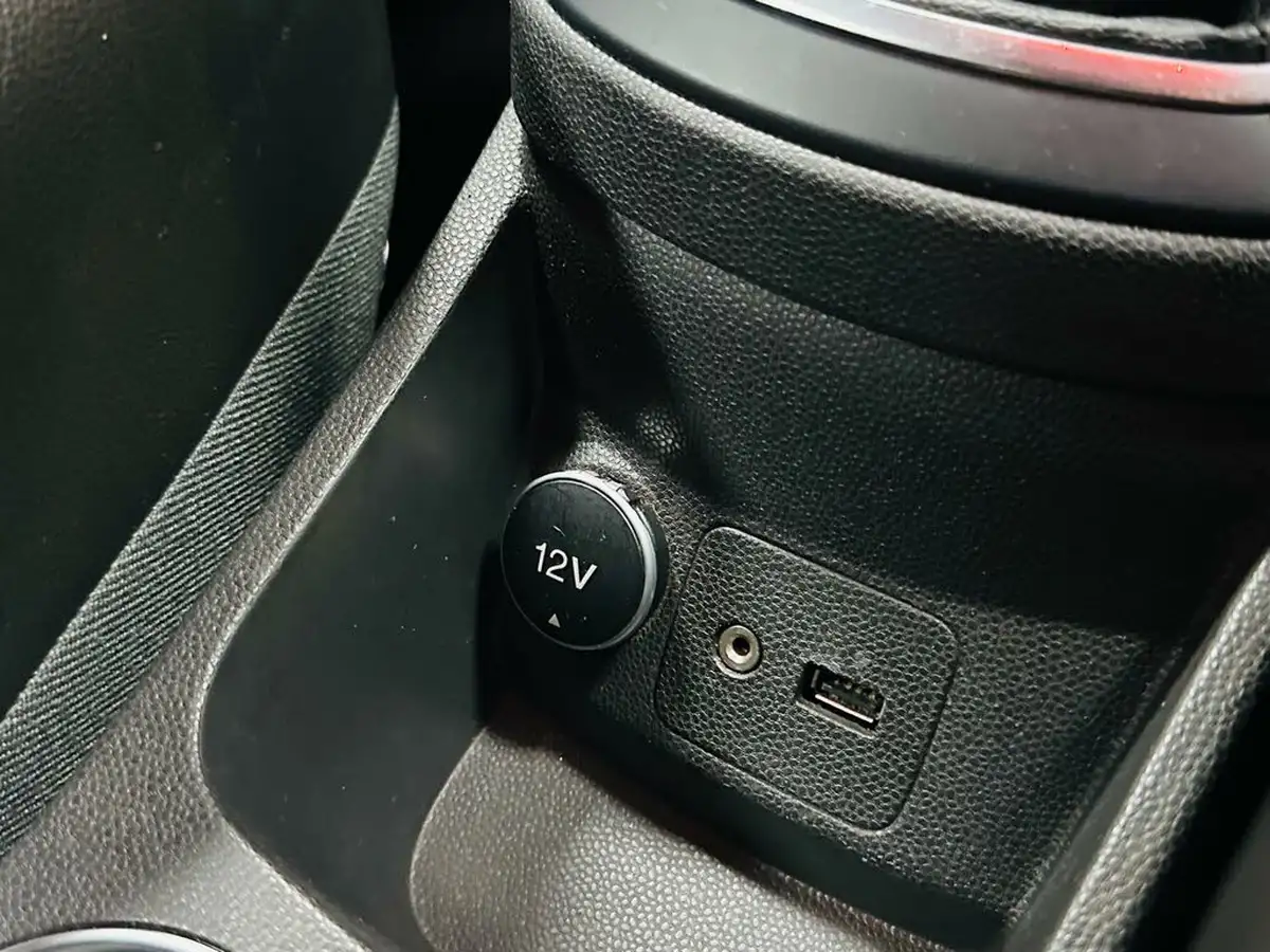2016-ford-fiesta-16-st-2-3d-big-48