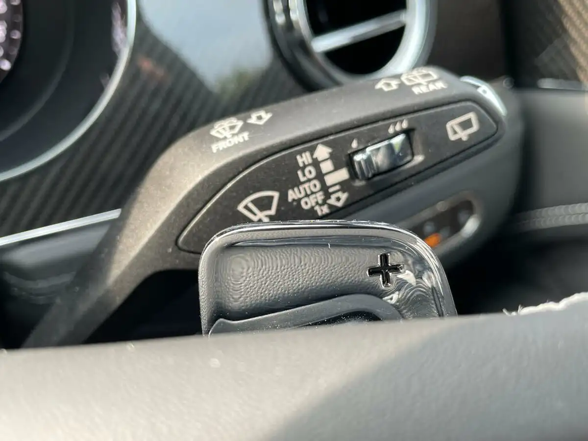 2024-bentley-bentayga-40-v8-s-big-49