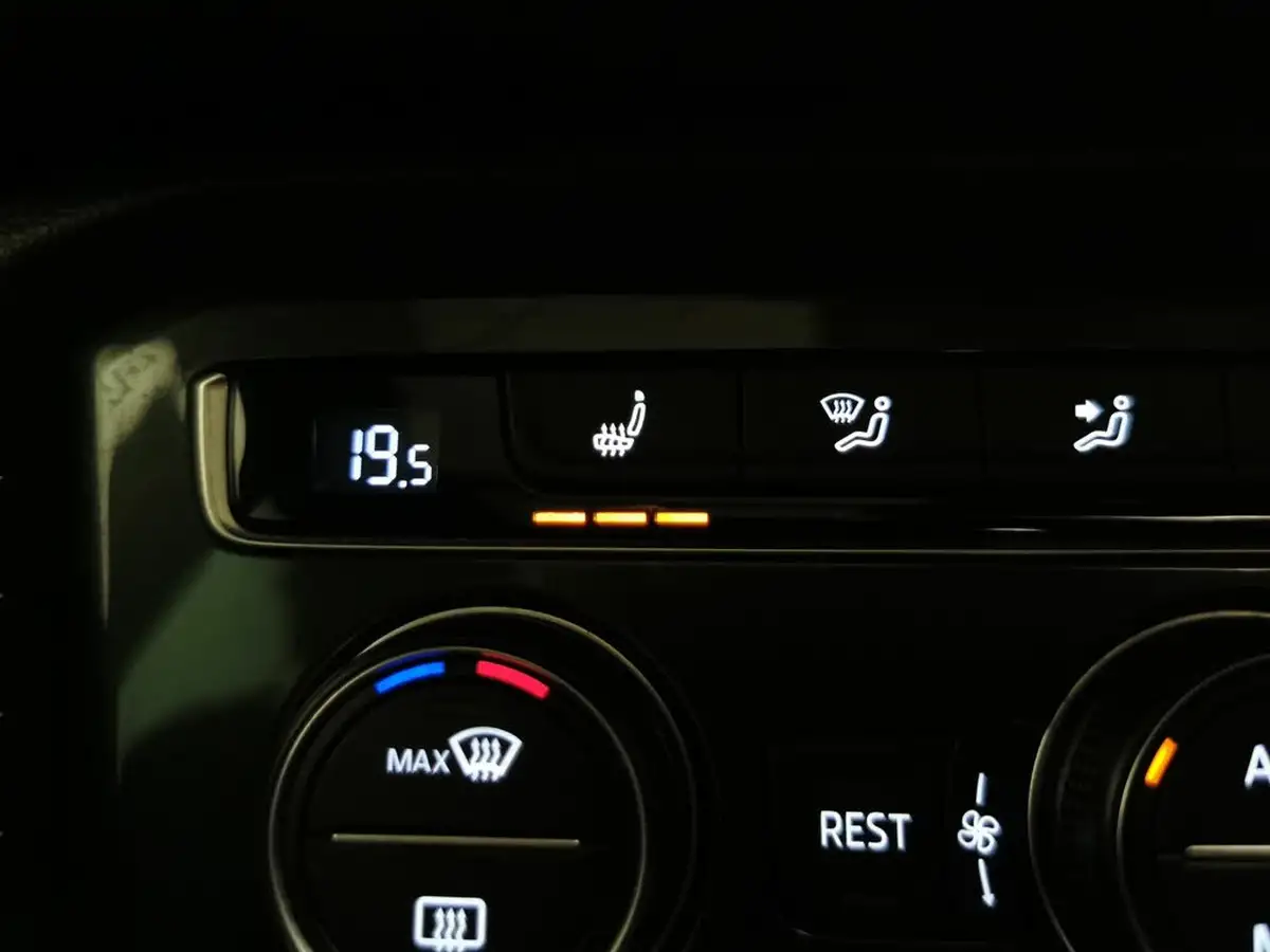 2020-volkswagen-tiguan-allspace-20bitdi-sel-big-19