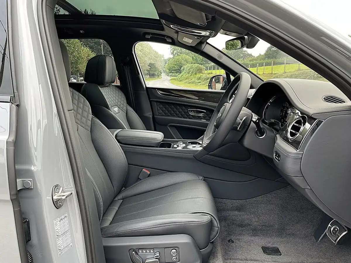 2024-bentley-bentayga-40-v8-s-big-25