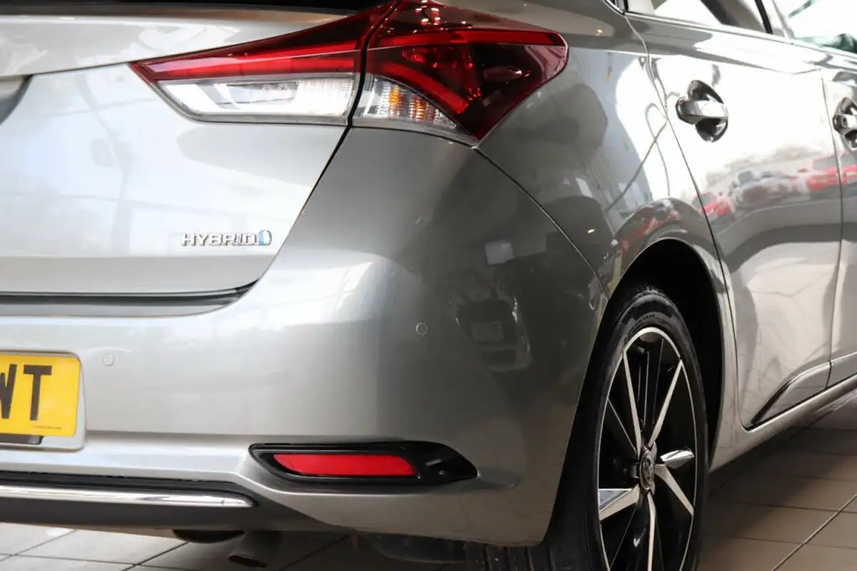 2018-toyota-auris-18-vvt-i-hsd-design-hatchback-big-71