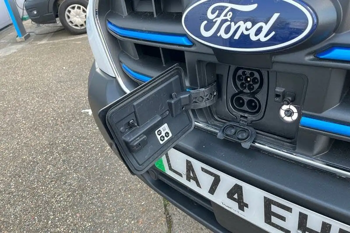 2024-ford-transit-e-350-l3h2-trend-184ps-68kwh-big-36