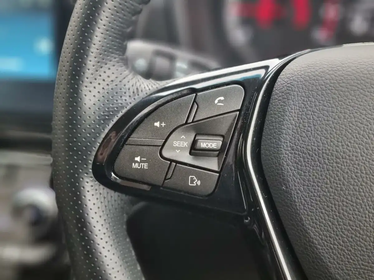 2022-kgm-ssangyong-tivoli-15-ultimate-big-20