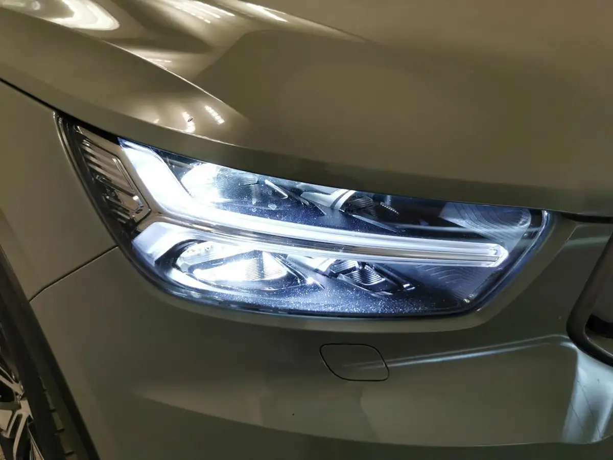2022-volvo-c40-e-twin-recharge-pro-big-7