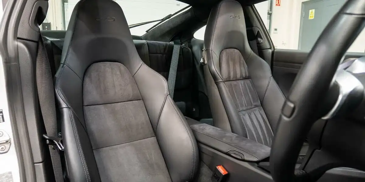 2015-porsche-911-38-carrera-gts-coupe-pdk-big-14