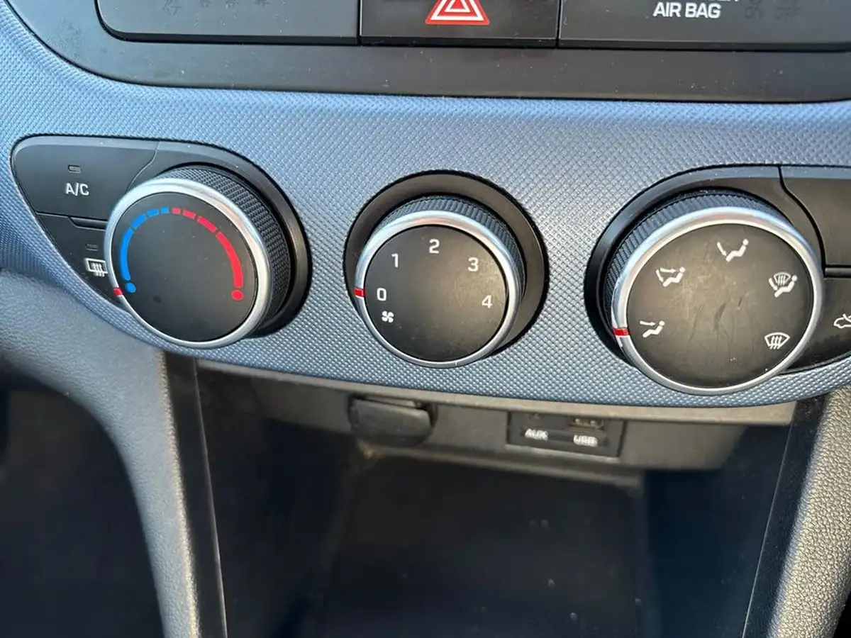 2016-hyundai-i10-10-se-big-21