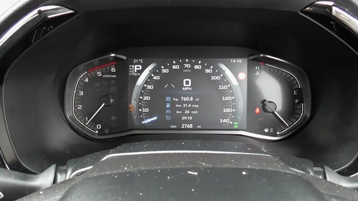 2024-isuzu-d-max-19td-v-cross-auto-big-6