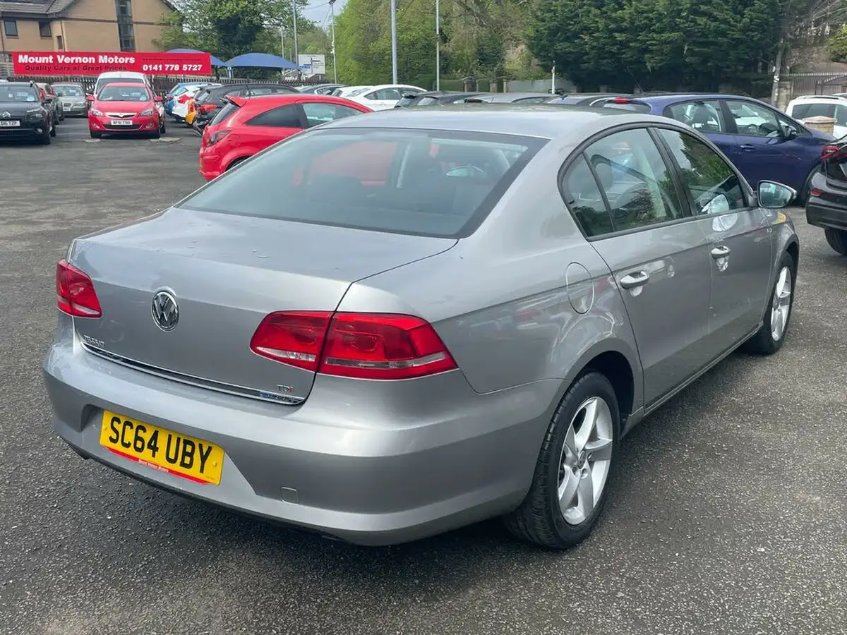 2014-volkswagen-passat-16td-ss-saloon-4d-big-5