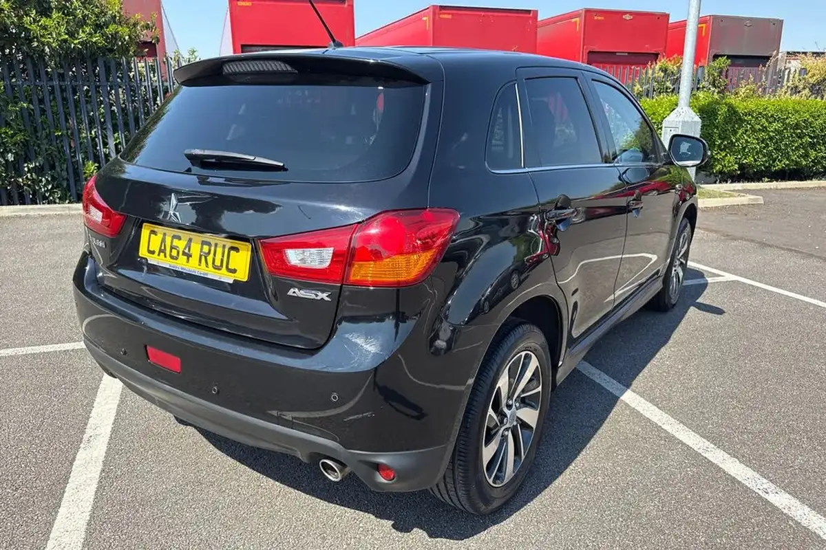 2015-mitsubishi-asx-16-3-big-34