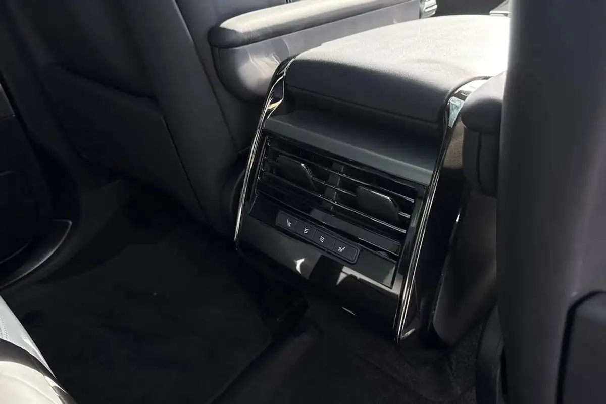 2023-land-rover-range-rover-sport-30-p460e-dynamic-se-big-18
