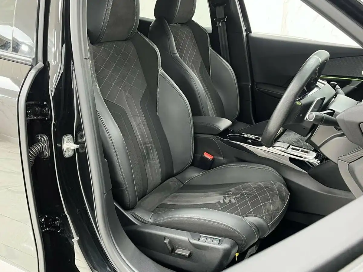 2023-peugeot-2008-suv-12-puretech-gt-130ps-hatchback-eat8-big-27