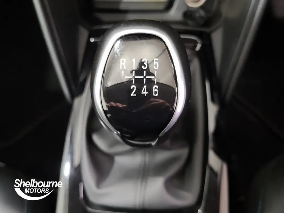 2021-citroen-c4-12-puretech-shine-130ps-big-32
