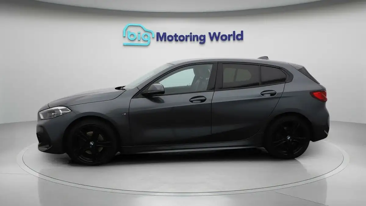 2021-bmw-1-series-15-118i-m-sport-lcp-dct-big-4