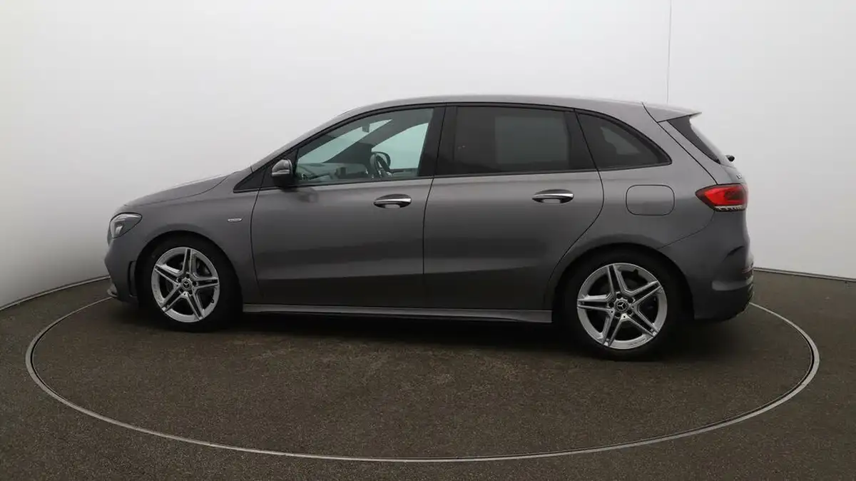 2021-mercedes-benz-b-class-13-b200-amg-line-premium-edition-big-50