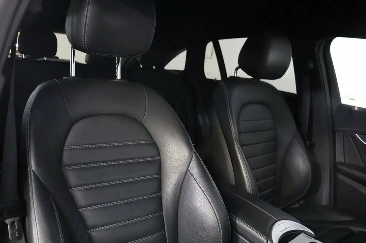 2022-mercedes-benz-eqc-e-eqc-400-amg-line-big-25