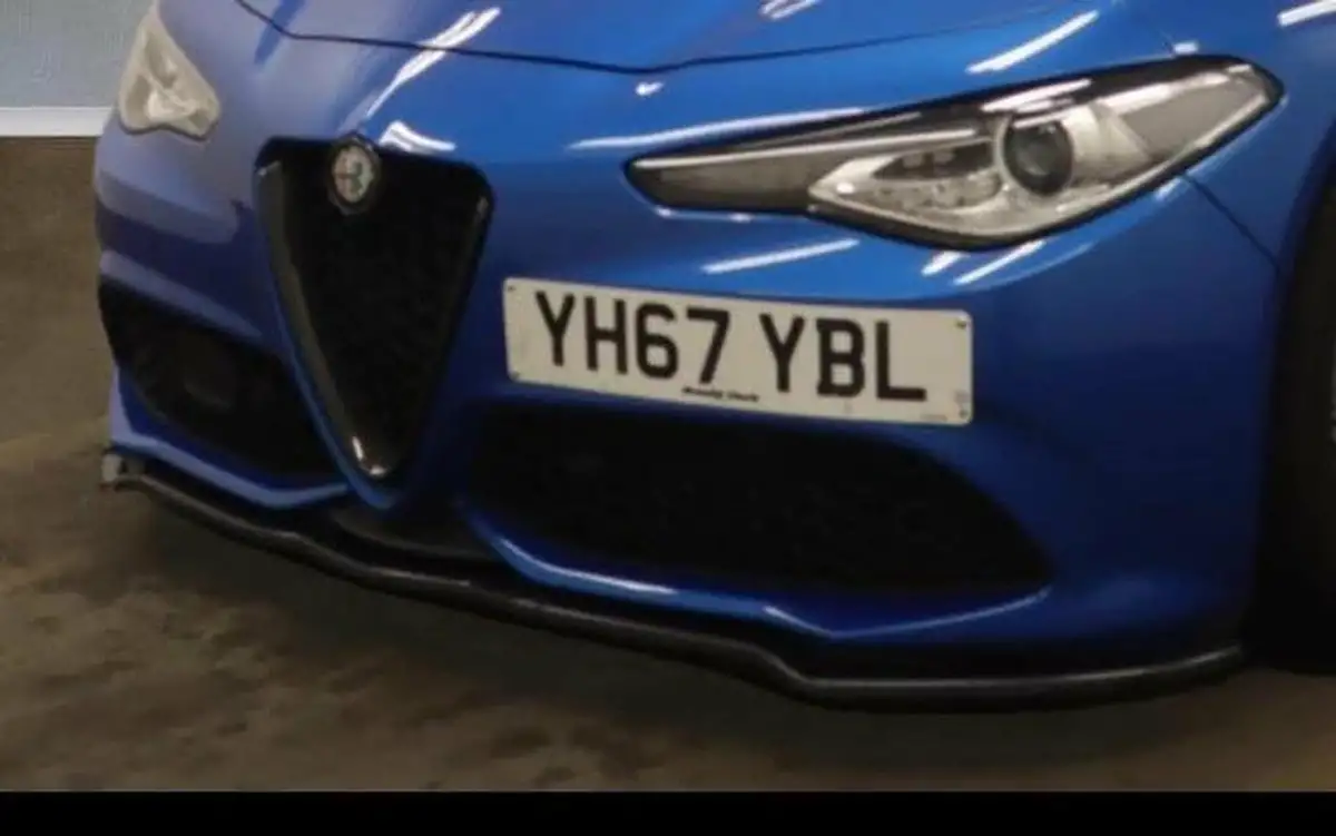 2017-alfa-romeo-giulia-20-veloce-big-10