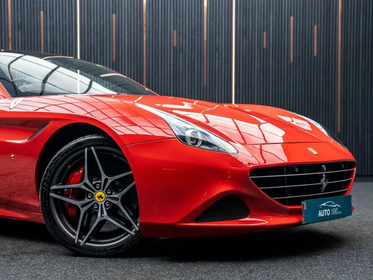 2015-ferrari-california-39-t-big-14