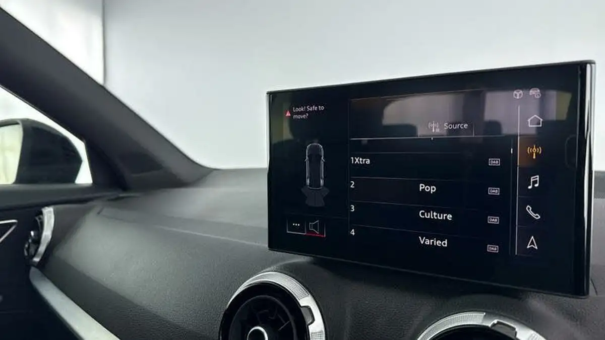 2024-audi-q2-10-30-tfsi-s-line-116ps-big-15