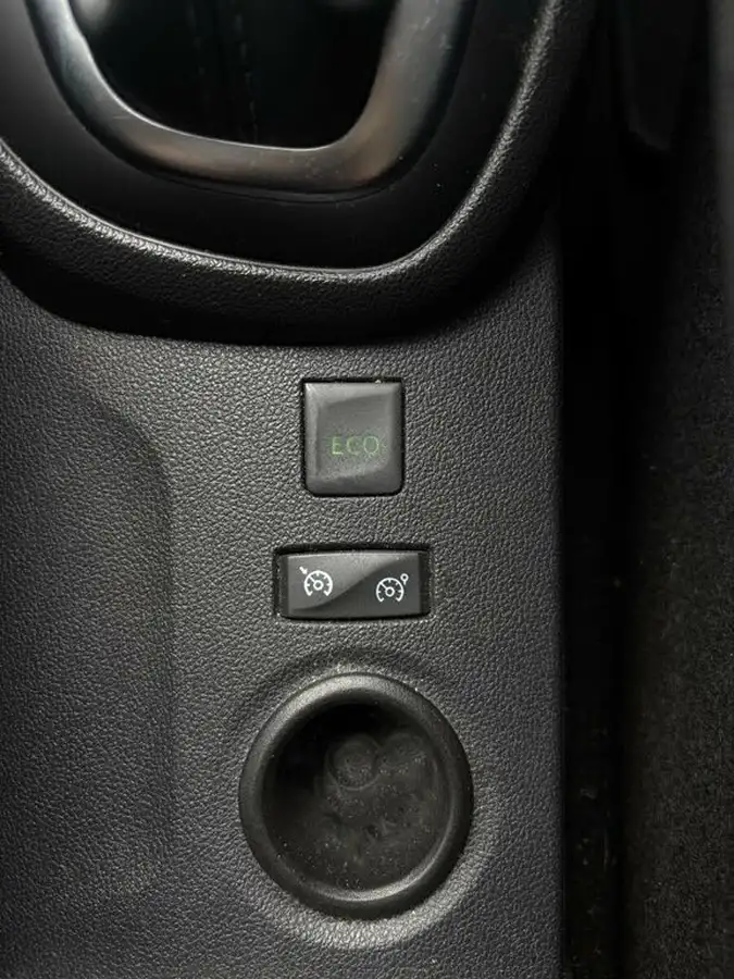 2019-renault-captur-13-tce-gt-line-150bhp-edc-auto-big-25
